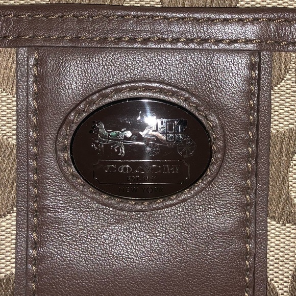Coach cross body purse - Picture 6 of 7